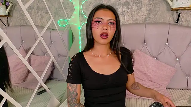 Devil AliceXo online show from October 2025 08:50:02 PM