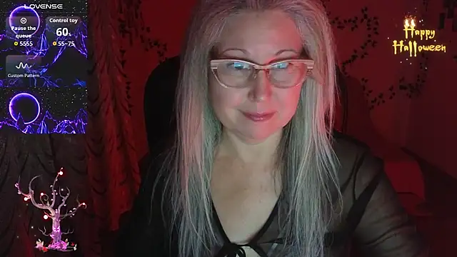 Wane Witch online show from October 2025 08:43:01 PM