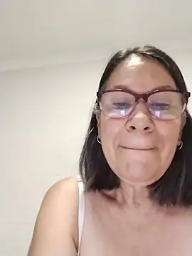 Snapshot of victoria_wayne chatting on May 2026 10:35:01 AM victoria wayne online show from May 2026 10:35:01 AM
