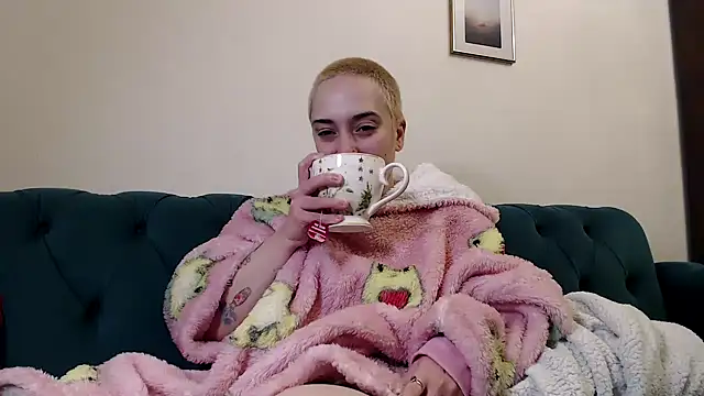 OllympeKaii online show from March 2025 07:49:02 PM