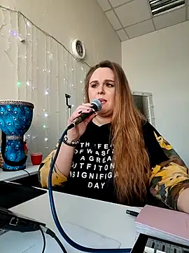 Snapshot of Juicy_PeachLux chatting on February 2026 07:37:02 AM Juicy PeachLux online show from February 2026 07:37:02 AM