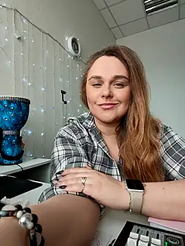 Snapshot of Juicy_PeachLux chatting on February 2026 05:48:02 AM Juicy PeachLux online show from February 2026 05:48:02 AM