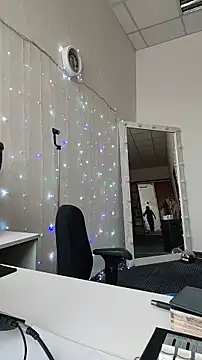 Snapshot of Juicy_PeachLux chatting on February 2026 09:49:02 AM Juicy PeachLux online show from February 2026 09:49:02 AM