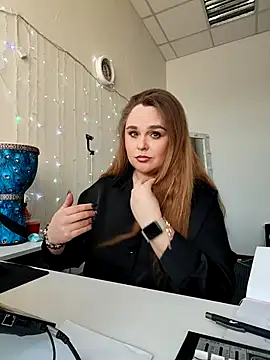 Snapshot of Juicy_PeachLux chatting on February 2026 06:42:01 AM Juicy PeachLux online show from February 2026 06:42:01 AM