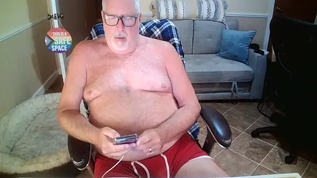 Snapshot of superbearboss chatting on May 2026 02:31:01 AM superbearboss online show from May 2026 02:31:01 AM