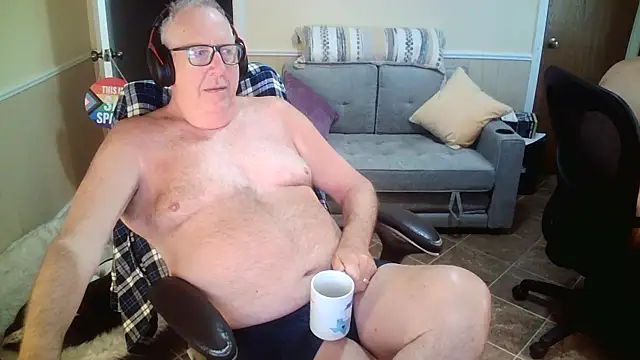 Snapshot of superbearboss chatting on June 2026 03:01:02 PM superbearboss online show from June 2026 03:01:02 PM
