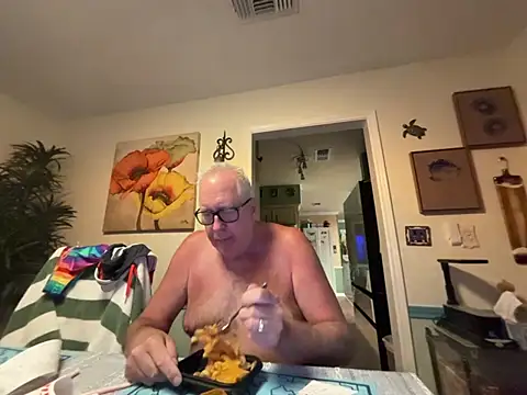 Snapshot of superbearboss chatting on June 2026 02:44:02 AM superbearboss online show from June 2026 02:44:02 AM