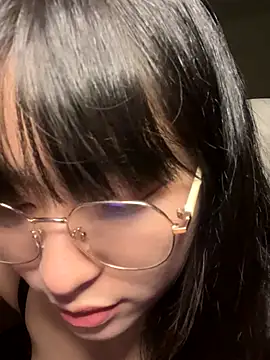 Snapshot of 214Jun chatting on October 2025 03:32:01 PM 214Jun online show from October 2025 03:32:01 PM