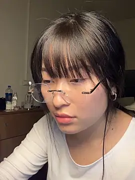 Snapshot of 214Jun chatting on November 2025 05:39:02 PM 214Jun online show from November 2025 05:39:02 PM