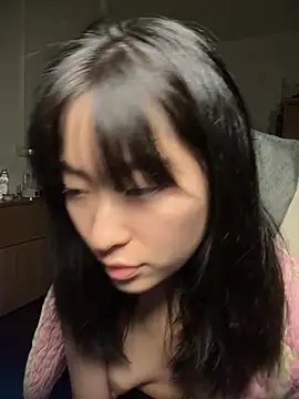 Snapshot of 214Jun chatting on November 2025 03:45:01 PM 214Jun online show from November 2025 03:45:01 PM