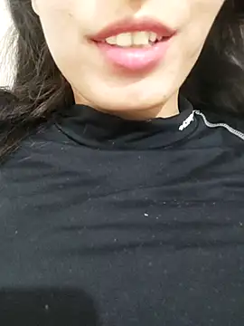 saraaxx1 online show from December 2025 07:01:02 PM