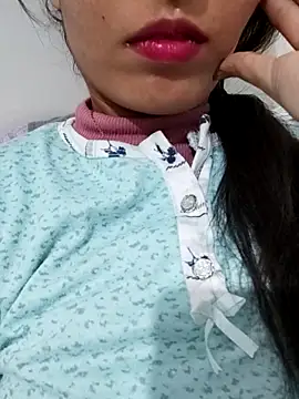 saraaxx1 online show from February 2026 02:37:02 PM