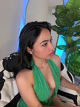  Emily Thompson  online show from March 2026 11:04:01 AM