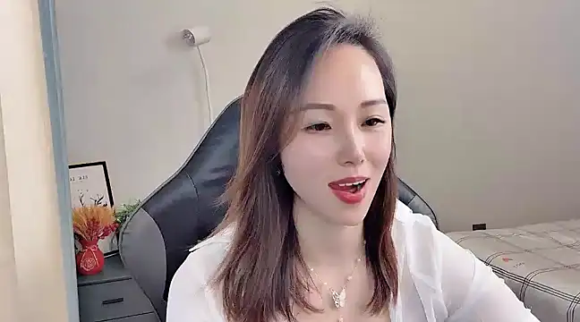 Dewluna online show from March 2025 04:07:02 PM