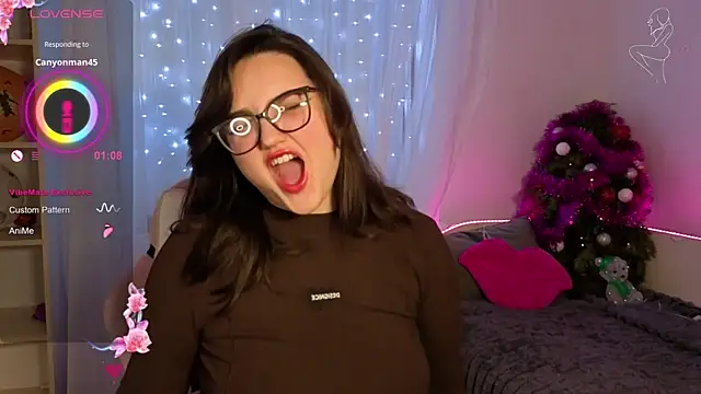 Snapshot of MiraLuccian chatting on January 2026 08:21:02 PM MiraLuccian online show from January 2026 08:21:02 PM