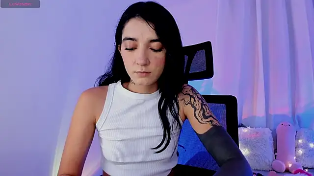 Snapshot of Hi_Soyfer chatting on September 2025 12:56:02 AM Hi Soyfer online show from September 2025 12:56:02 AM