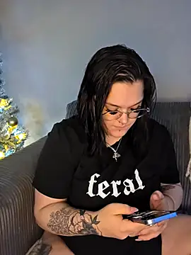 Saucy-Serenity online show from November 2025 08:35:02 PM