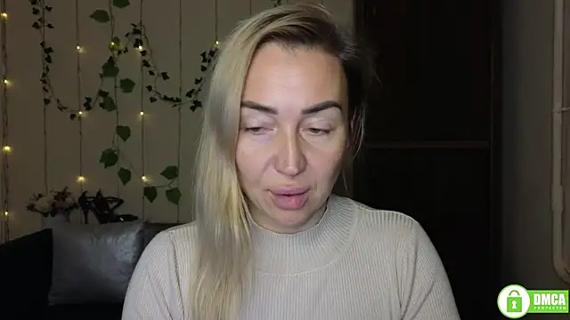 Kiss julli88I online show from November 2025 06:40:02 PM