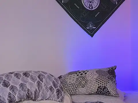 samevansx  online show from October 2025 02:35:01 PM