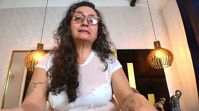 AlessandraLeroy online show from November 2025 02:39:01 PM