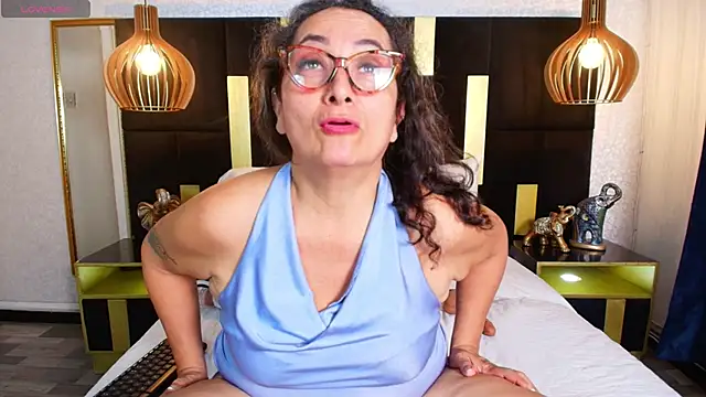 AlessandraLeroy online show from November 2025 02:38:01 PM