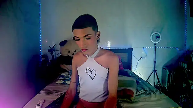 KimberlyXtreme online show from December 2025 01:02:02 AM