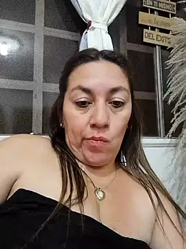 Snapshot of Luna-nevada chatting on October 2025 02:33:01 AM Luna-nevada online show from October 2025 02:33:01 AM