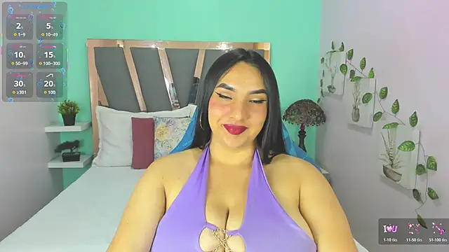 Snapshot of Sophie_Grays_ chatting on May 2026 08:17:01 PM Sophie Grays online show from May 2026 08:17:01 PM