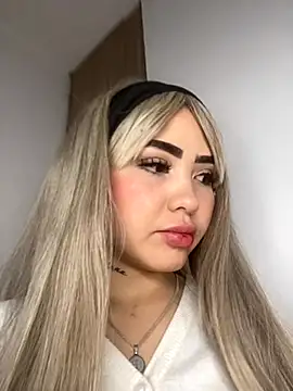 Mia cullen  online show from October 2025 01:48:02 AM