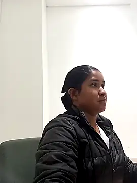 Snapshot of Paula6Colombia chatting on March 2025 11:22:01 PM Paula6Colombia online show from March 2025 11:22:01 PM