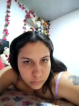 esmeralda jadees online show from April 2026 06:38:01 PM