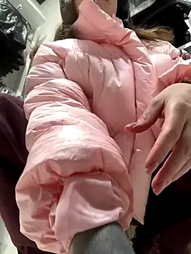 Snapshot of Bella_Gloria chatting on November 2025 09:21:01 AM Bella Gloria online show from November 2025 09:21:01 AM