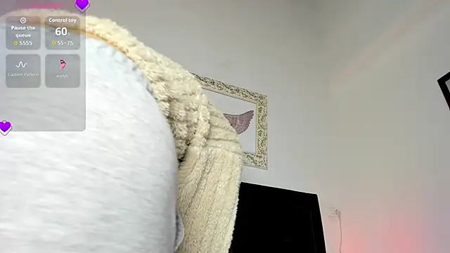 Lola Blondie online show from October 2025 12:11:01 PM