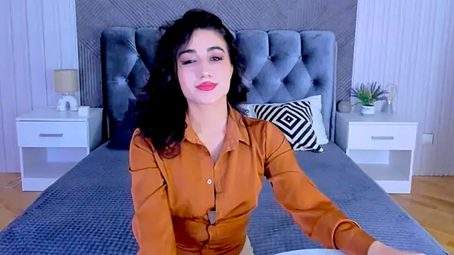 Maya Rogerss online show from November 2025 02:38:02 PM