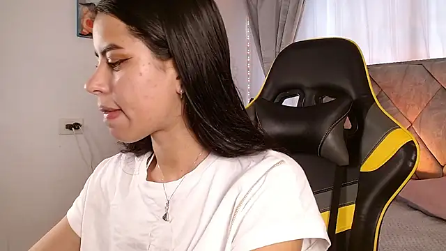 Bear-Mel online show from November 2025 06:08:02 PM