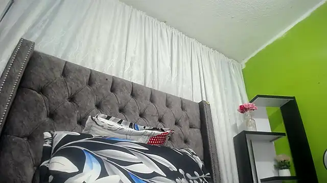 ANA-BULLOCK- online show from September 2025 12:05:01 PM