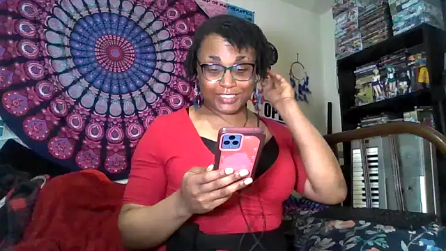 Snapshot of GardeniaFields chatting on June 2026 05:49:01 AM GardeniaFields online show from June 2026 05:49:01 AM