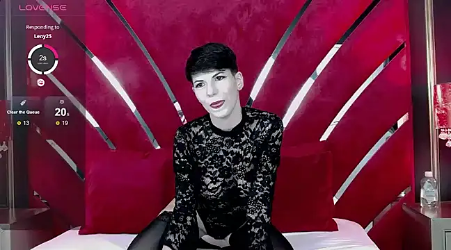 Snapshot of Roxxy_Rouge chatting on March 2025 05:39:02 PM Roxxy Rouge online show from March 2025 05:39:02 PM