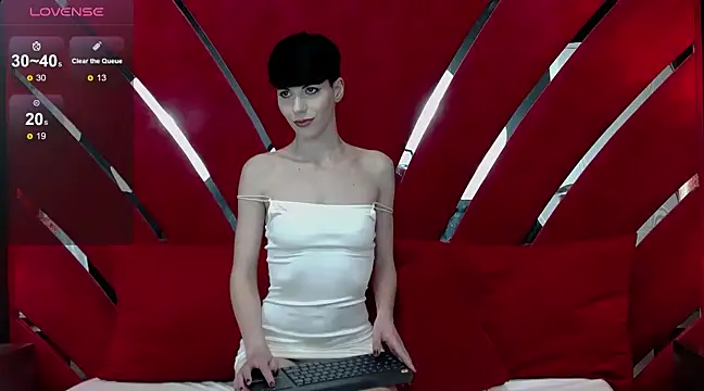 Snapshot of Roxxy_Rouge chatting on March 2025 11:34:02 PM Roxxy Rouge online show from March 2025 11:34:02 PM