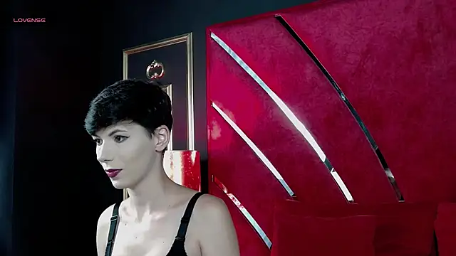 Snapshot of Roxxy_Rouge chatting on September 2025 03:34:01 PM Roxxy Rouge online show from September 2025 03:34:01 PM