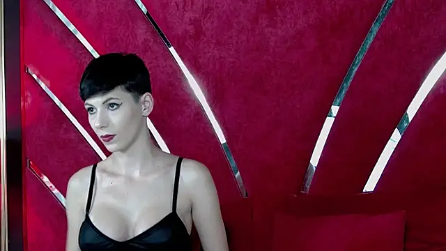 Snapshot of Roxxy_Rouge chatting on October 2025 04:04:02 PM Roxxy Rouge online show from October 2025 04:04:02 PM