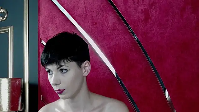 Snapshot of Roxxy_Rouge chatting on October 2025 03:53:01 PM Roxxy Rouge online show from October 2025 03:53:01 PM