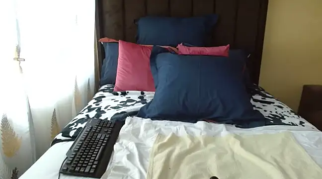 Snapshot of SexyShybarbie chatting on March 2025 01:29:01 PM SexyShybarbie online show from March 2025 01:29:01 PM