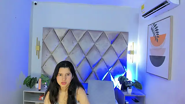 lucianasmith  online show from March 2025 12:02:02 PM