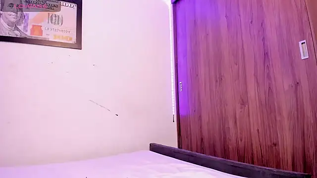 NAOMMII  online show from December 2025 02:44:02 PM