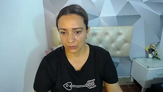 Milf-Prettyboobs online show from November 2025 10:52:02 AM