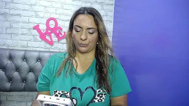 Snapshot of Milf-Prettyboobs chatting on May 2026 05:29:01 PM Milf-Prettyboobs online show from May 2026 05:29:01 PM