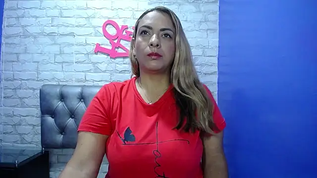 Snapshot of Milf-Prettyboobs chatting on May 2026 05:43:01 PM Milf-Prettyboobs online show from May 2026 05:43:01 PM