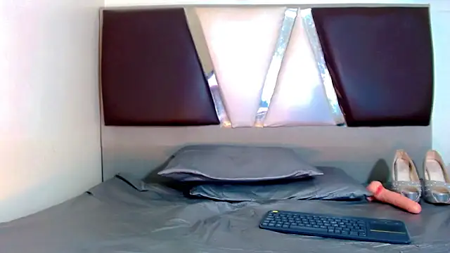 alexsandra kiss online show from November 2025 11:22:01 AM