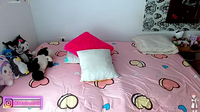 Snapshot of Malud09 chatting on October 2025 01:11:01 PM Malud09 online show from October 2025 01:11:01 PM